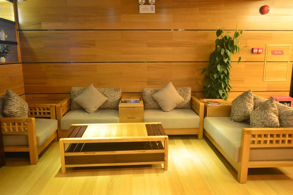 Lavande Hotel Zhuhai Gongbei Port Square Exteriör bild