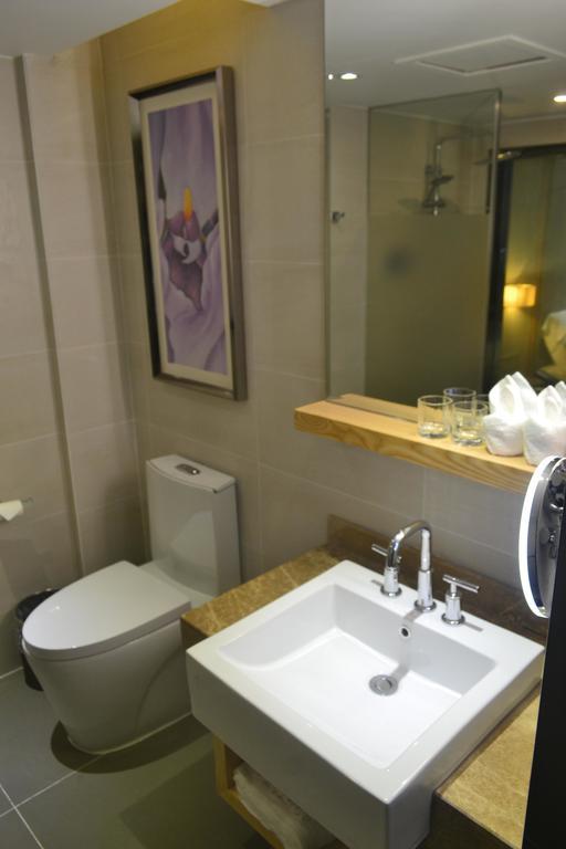 Lavande Hotel Zhuhai Gongbei Port Square Rum bild