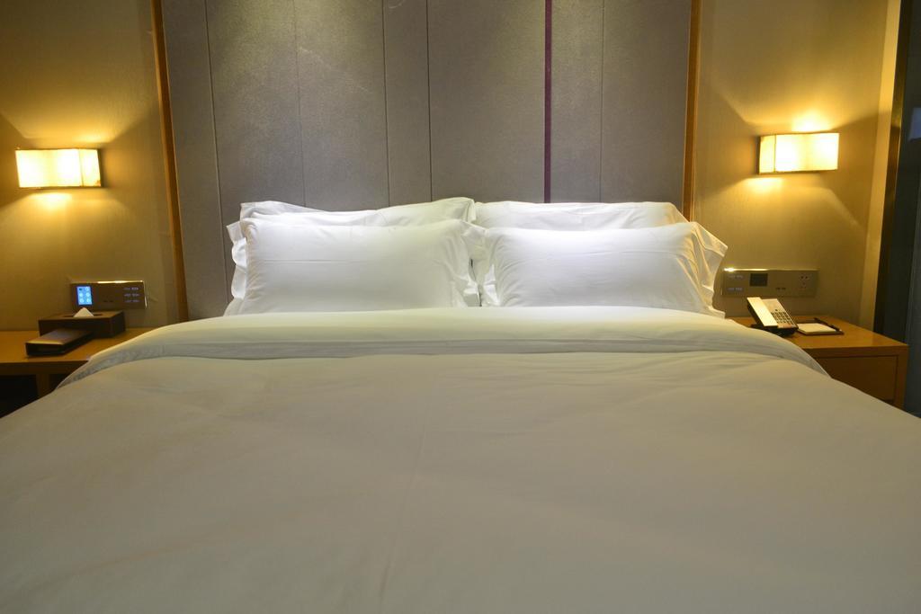 Lavande Hotel Zhuhai Gongbei Port Square Rum bild