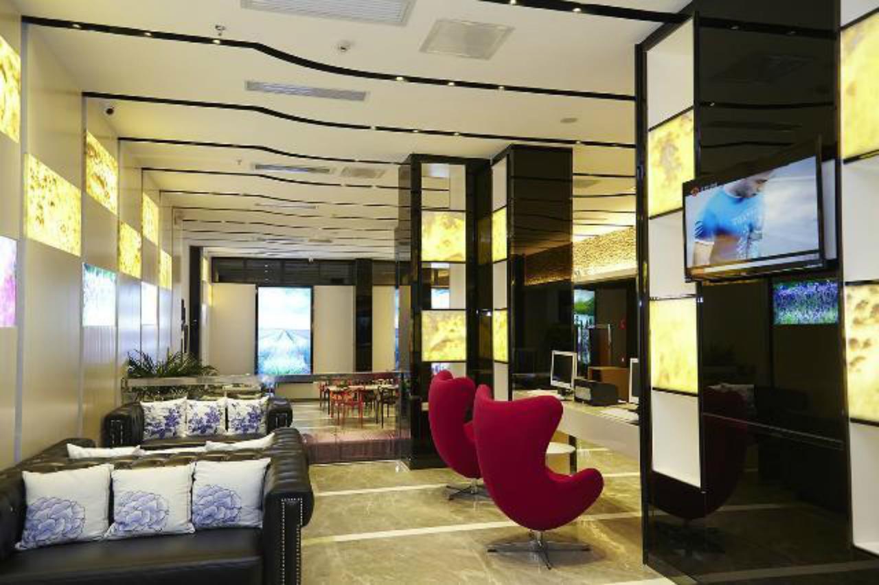 Lavande Hotel Zhuhai Gongbei Port Square Exteriör bild