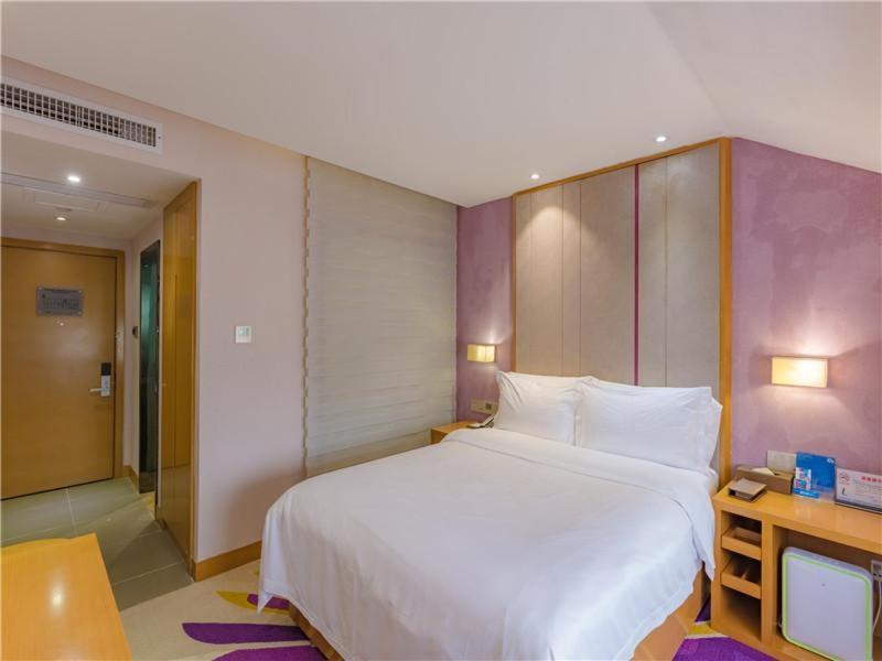 Lavande Hotel Zhuhai Gongbei Port Square Exteriör bild